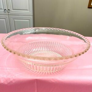 EUC Vtg Round Clear Glass Bowl with Beaded Glass Rim and Starburst Bottom Dish